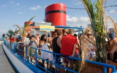 Castaways Bar & Grill